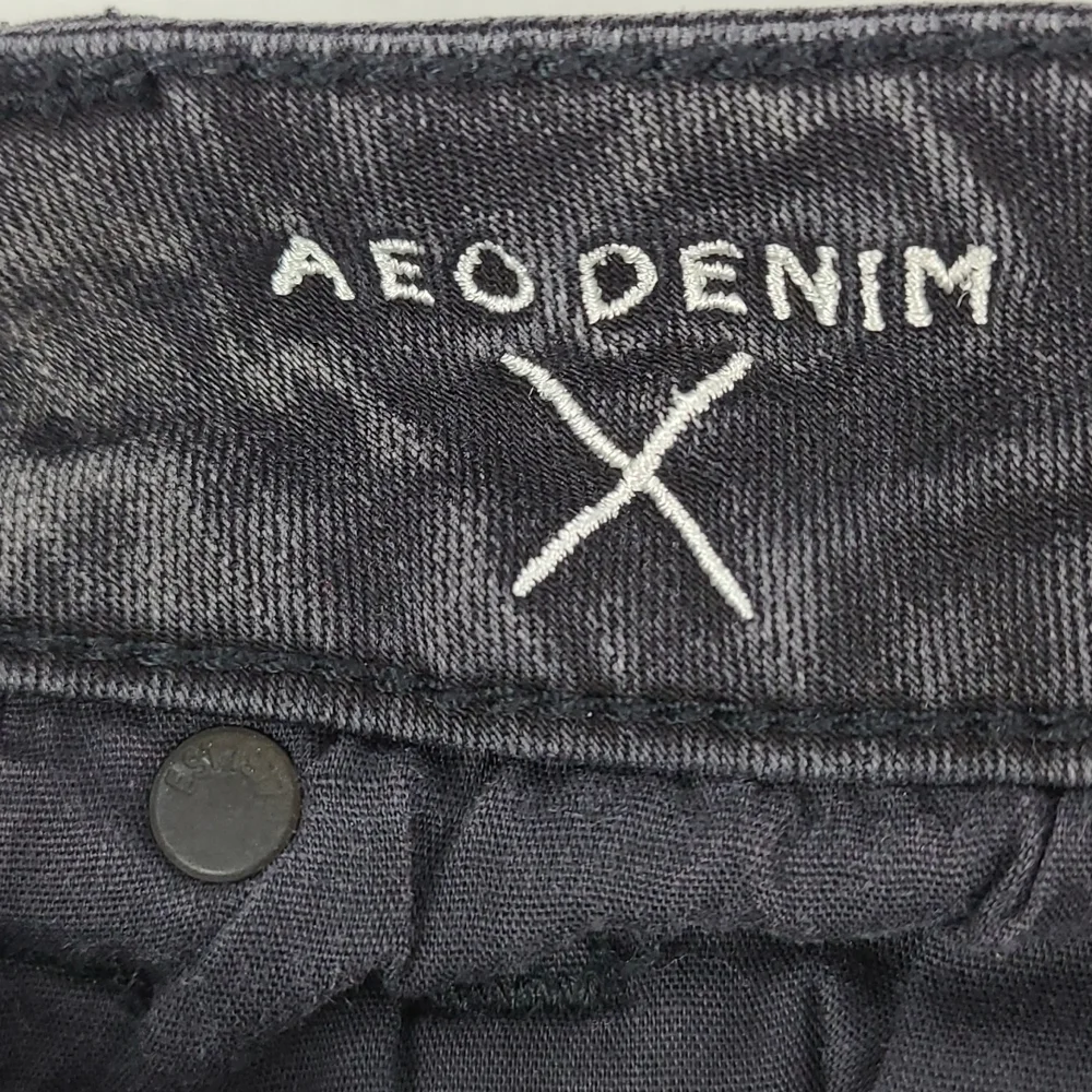 American Eagle Outfitters distressed cut